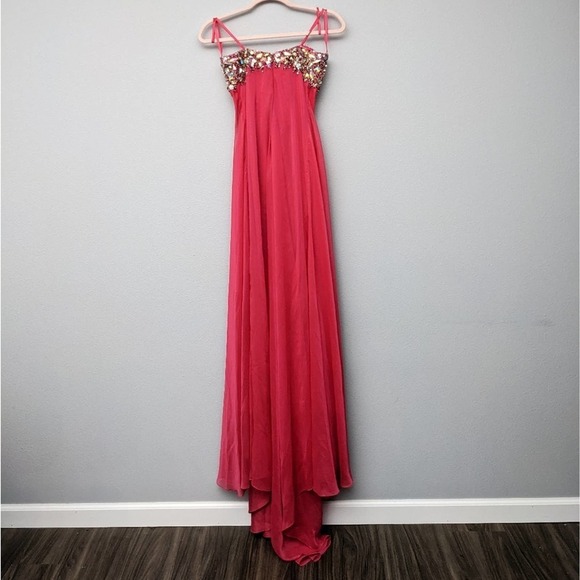 Glamour by Terani Couture Beaded Shimmer Sweetheart Neckline - Picture 5 of 11